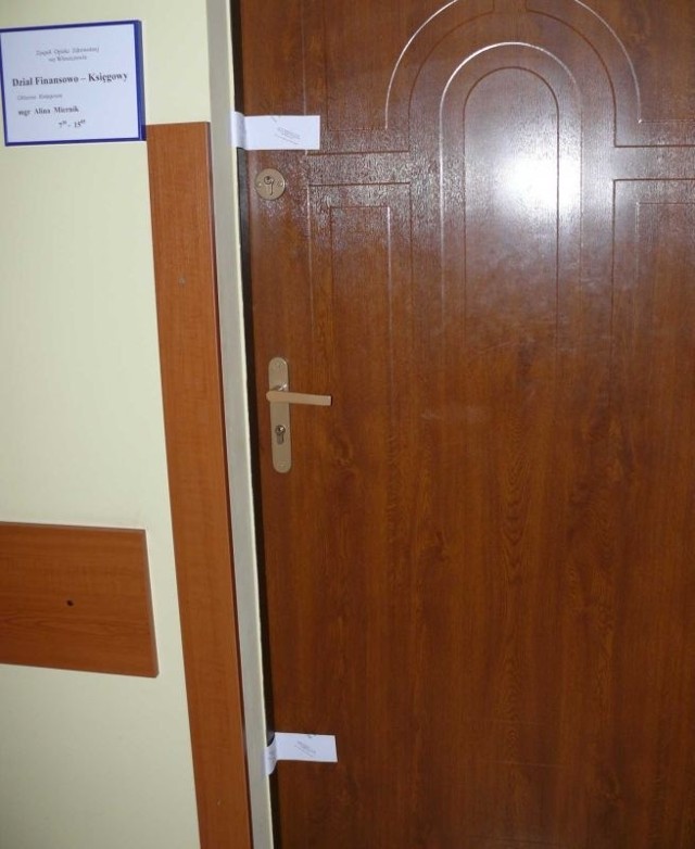   Drzwi pokoju głównej księgowej szpitala są w dalszym ciągu zaplombowane. Alina Miernik wraca do pracy we wtorek, 22 października.