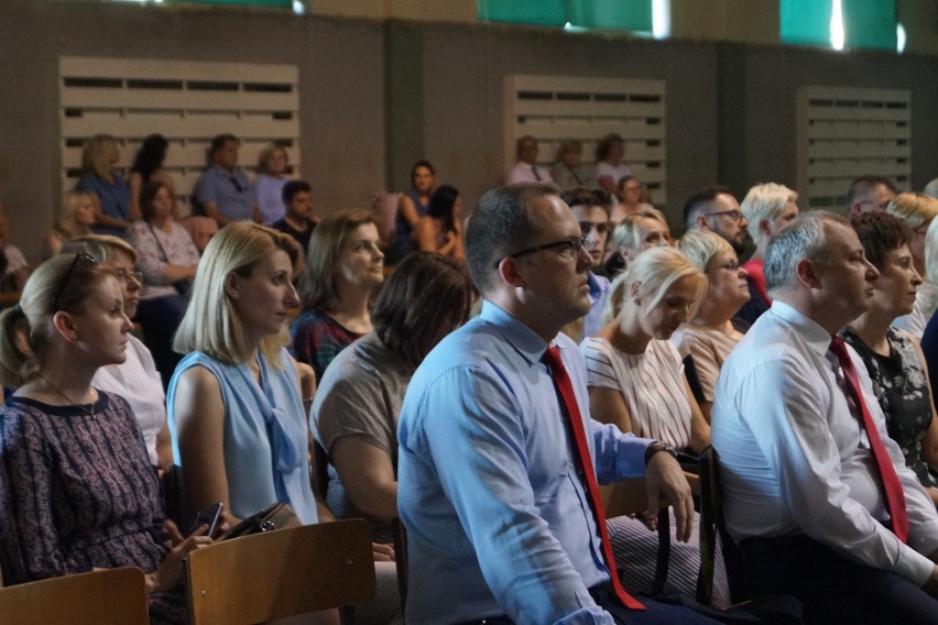 Ostrołęka. Zakończenie roku w Gimnazjum nr 5. Ostatni...