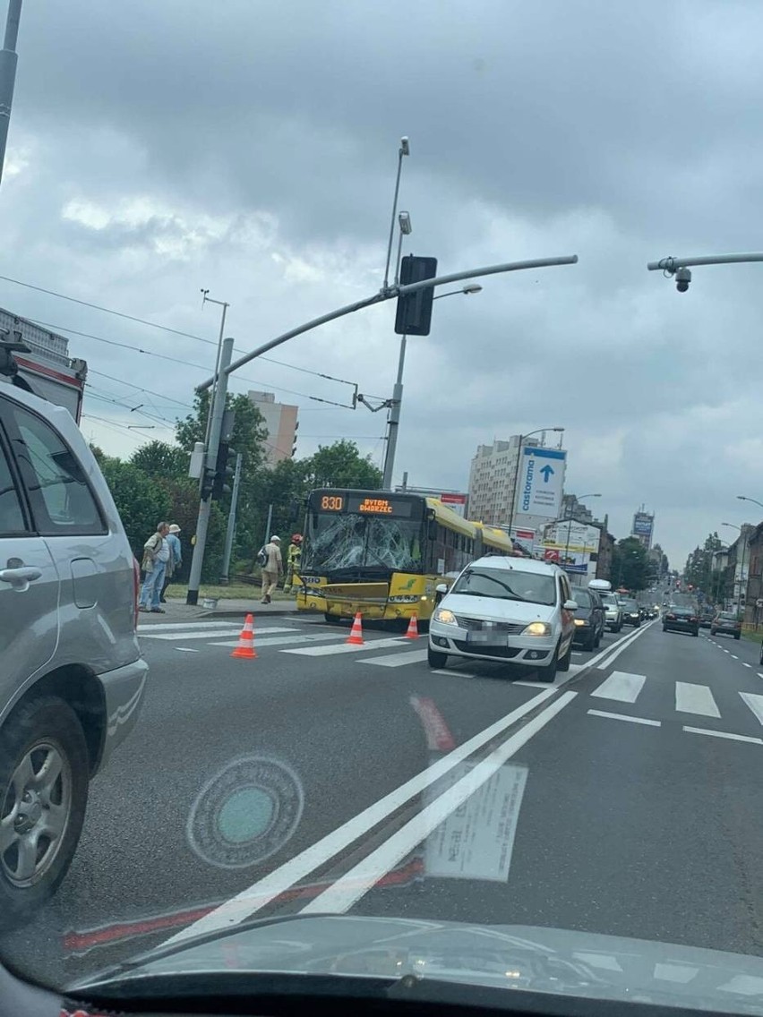 W zderzeniu autobusu w Chorzowie na szczęście nikt nie...