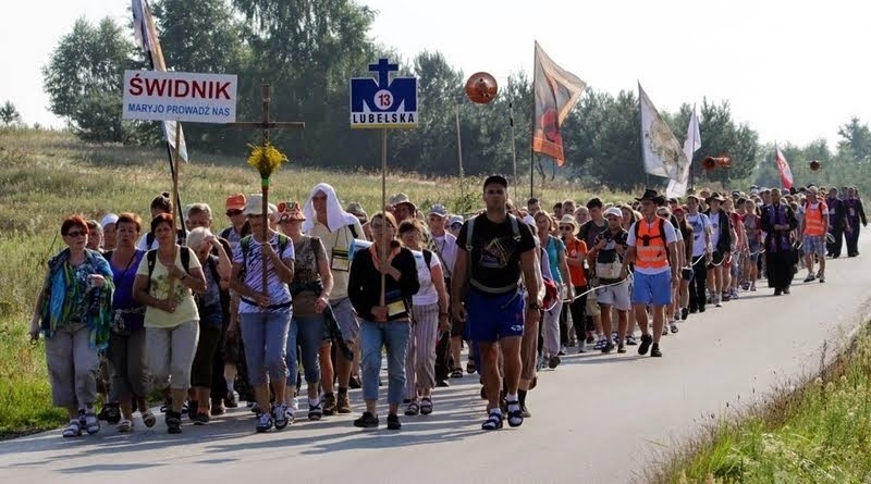 Lubelscy pielgrzymi dotarli do Dymin. Do Jasnej Góry mają około 130 km (ZDJĘCIA)