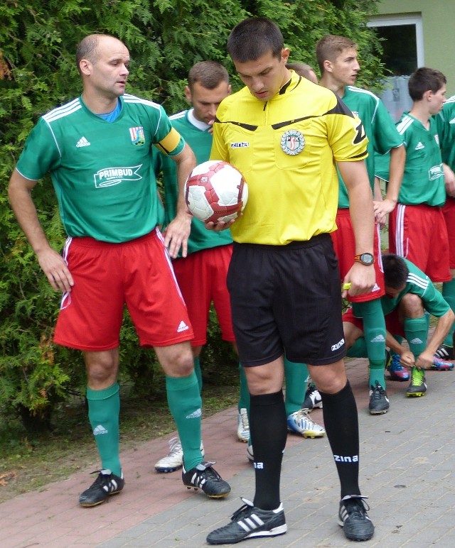 Artur Lebioda (z lewej) nadal będzie występować w Sokole Nisko.