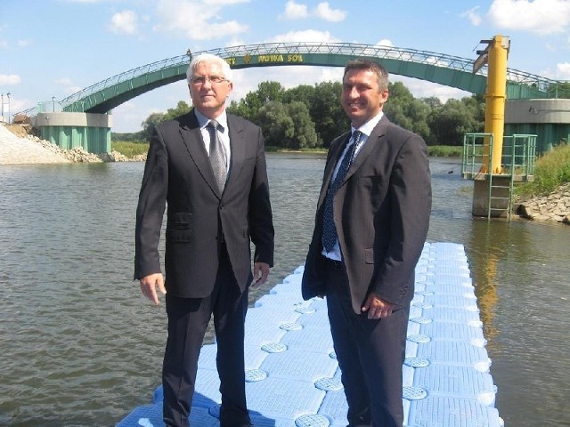 Wadim Tyszkiewicz miał się czym pochwalić, prezentując wiceministrowi Waldemarowi Sługockiemu nowosolski port i przystań kajakową.