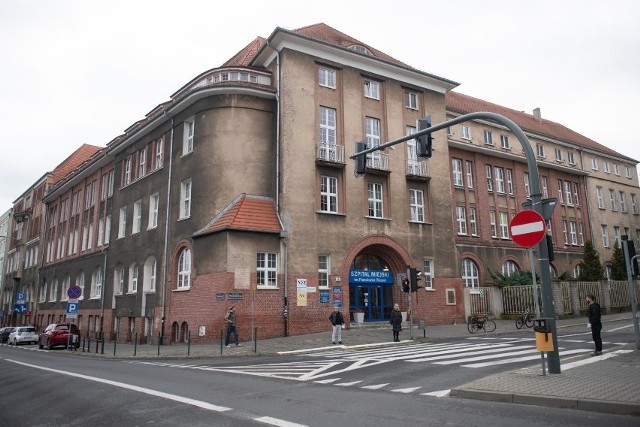 Najwięcej pobytów pacjentów co roku odnotowuje Szpital Miejski im. F. Raszei w Poznaniu.