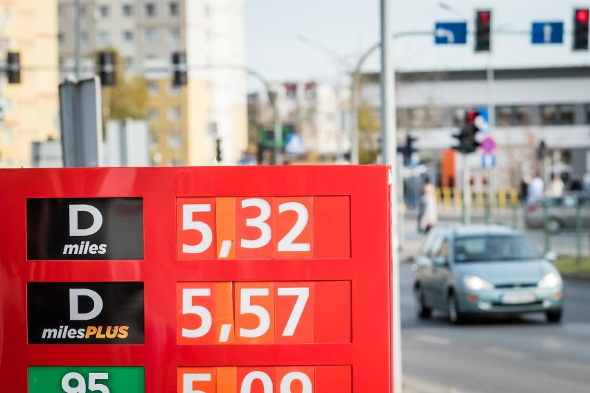 Cena litra oleju napędowego ma oscylować od 5.09 do 5.1