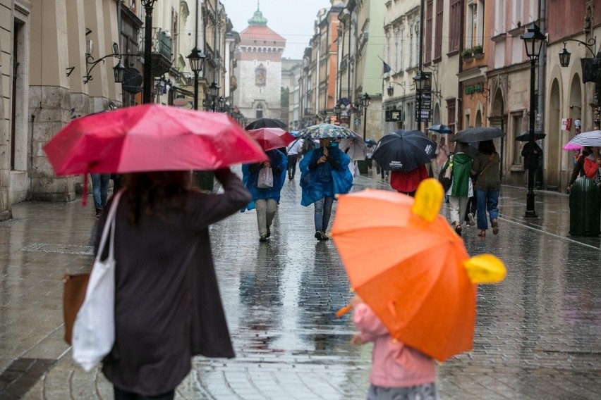 Fatalne prognozy dla Małopolski. Będzie mocno padać, mogą wylać rzeki [OSTRZEŻENIE IMGW]