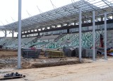 Budowa stadionu Radomiaka Radom. Dach nad trybuną północną już na ukończeniu. Zobacz najnowszy postęp prac 