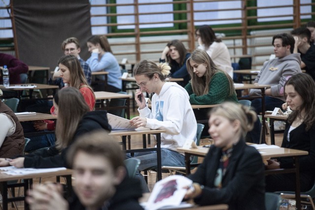 Wczoraj uczniowie zmagali się z językiem polskim. We wtorek próbna matura z matematyki