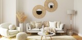 Jak ozdobić ścianę nad sofą? Sprawdź, jak urządzić modny salon. Najlepsze pomysły na ścienne dekoracje, które są na topie w 2024 roku