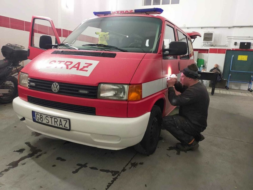 Strażacy z OSP Krokowa odnowili swoje auto