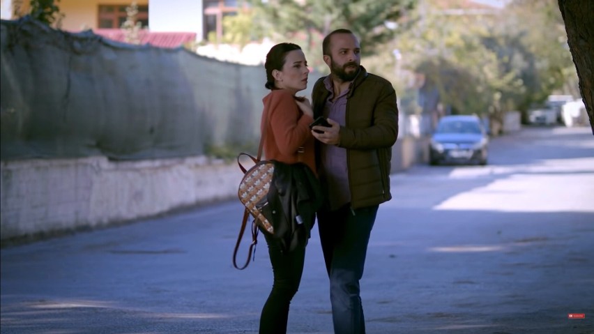 „Zranione ptaki” odcinek 182. Doğan postanawia pomóc Ayşe i Cemilowi. Melis jest o krok od podania Ulviye trucizny! [STRESZCZENIE ODCINKA]