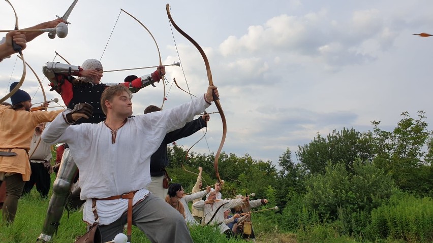 W sobote odbyła się emocjonująca bitwa na ruinach zamku...