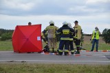 Śmiertelny wypadek w Czersku. Zginął młody rowerzysta 30.08.2020. Tragedia na DK 22 [zdjęcia]