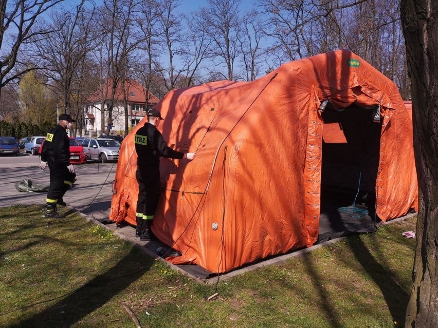 Łącznie przy lecznicach na Opolszczyźnie rozstawiono 18...