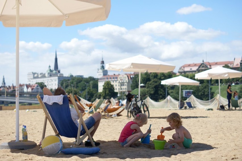 W końcu świeci słońce. Szczecinianie poczuli lato [zdjęcia]