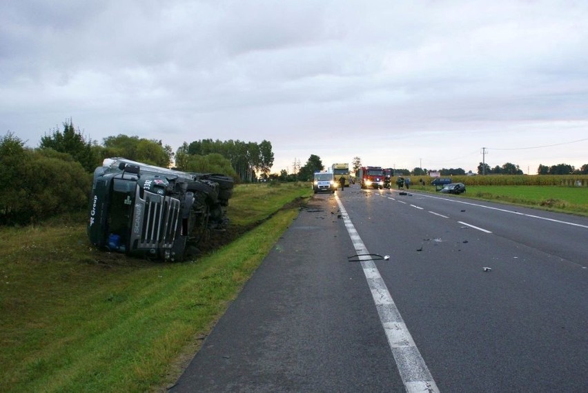 Ostrożne - Żabikowo. Kierowca zasnął i spowodował groźny wypadek (zdjęcia)