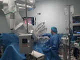 Dobra wiadomość dla pacjentów! Lekarze ze Świętokrzyskiego Centrum Onkologii w asyście robota da Vinci operują raka jelita. Zobacz zdjęcia