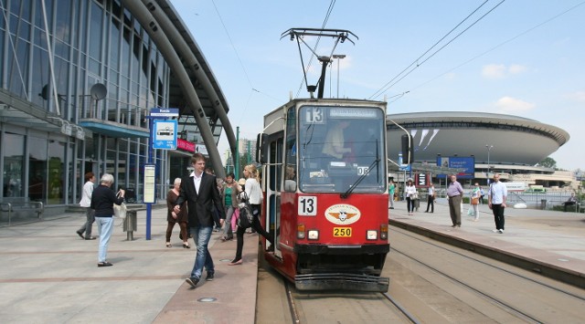 KZK GOP wprowadza wakacyjny rozkład jazdy autobusów i tramwajów