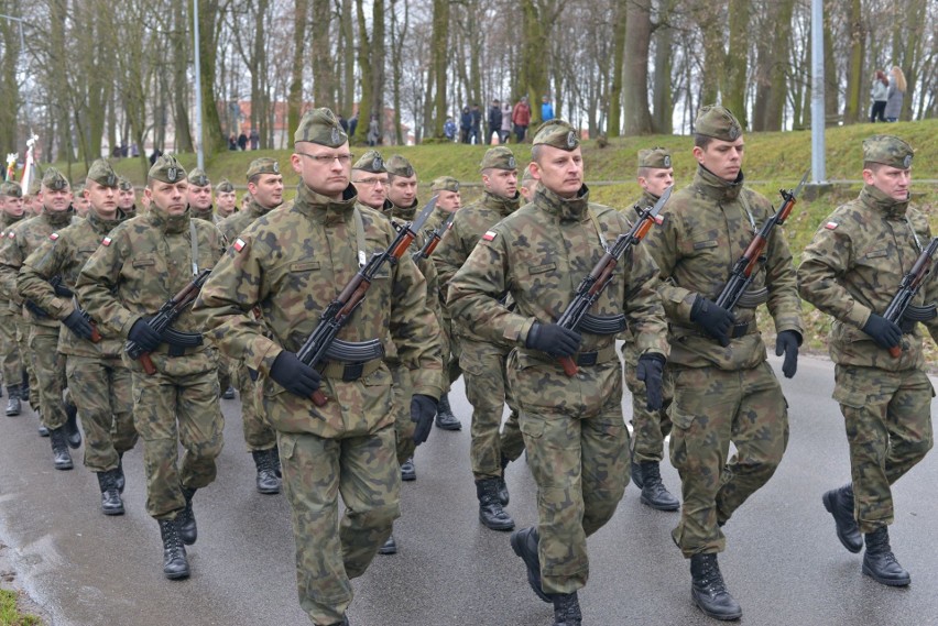 Sandomierz uczcił Narodowy Dzień Pamięci Żołnierzy Wyklętych - marsz i uroczystości na Cmentarzu Katedralnym (NOWA GALERIA ZDJĘĆ)