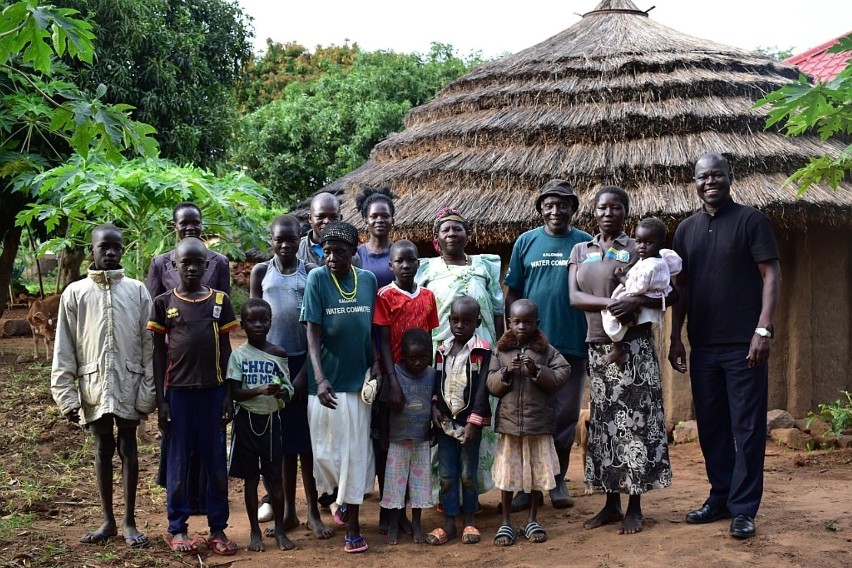 Sorudeo Africa buduje studnie i odbudowuje szkołę