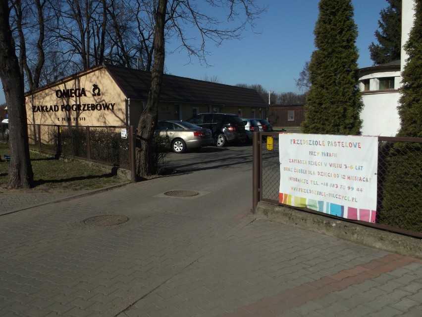 Wrocław: Przedszkole obok zakładu pogrzebowego. Czy takie sąsiedztwo to coś złego?  (ZDJĘCIA)