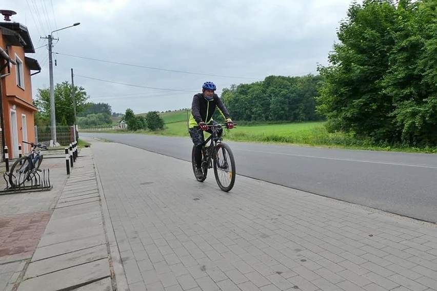 W pomoc pani Kasi zaangażowali się rowerzyści z powiatu...