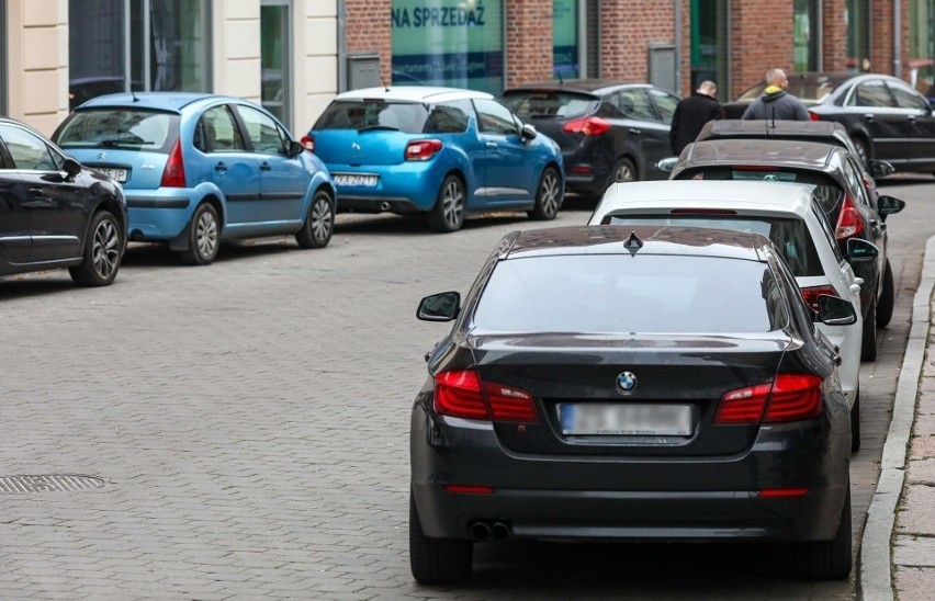 Parkowanie na Podzamczu w Szczecinie