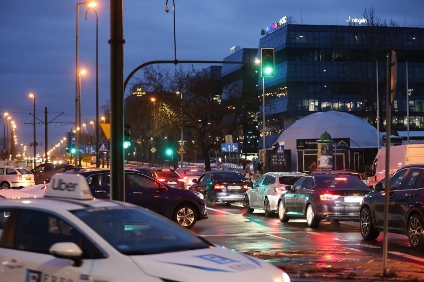 Sprawdź w aplikacji mObywatel, czy twój samochód będzie mógł w przyszłym roku wjechać do Krakowa