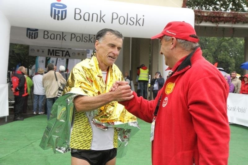 Maraton Wrocław 2013 - [WYNIKI, ZDJĘCIA Z METY, KLASYFIKACJA ZAWODNIKÓW, CZASY]