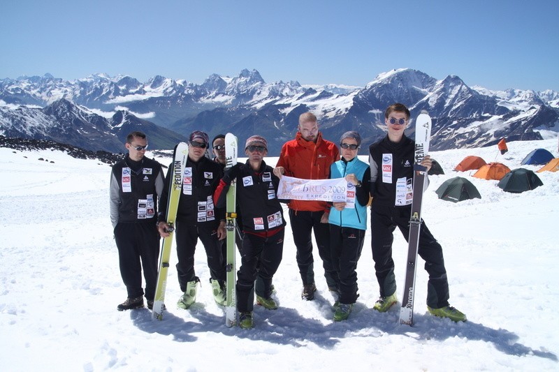 Uczestnicy wtprawy na Elbrus. Od prawej: Jan Mela, Ewa...