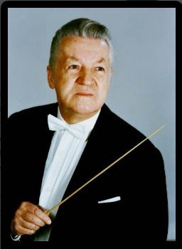 Był jednym z pierwszych dyrektorów Filharmonii...
