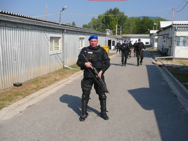 Asp. sztab. Robert Zalewa z żorskiej policji przez dziewięć miesięcy był na misji w Kosowie