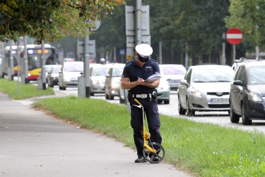 Wrocław: Groźny wypadek na Brücknera. Audi potrąciło...