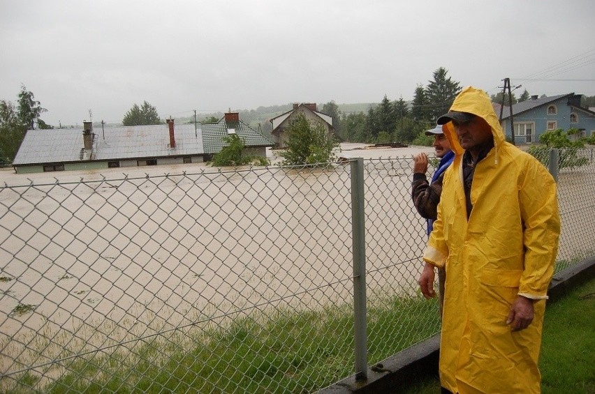 Tarnowskie. Radar i deszczomierze będą ostrzegać przed powodzią na Białej [ZDJĘCIA, WIDEO]