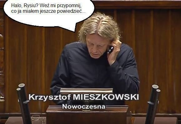 Internauci śmieją się z posła Mieszkowskiego z telefonem na mównicy sejmowej