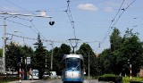 Potrącenie pieszej na Lotniczej. Objazdy tramwajów