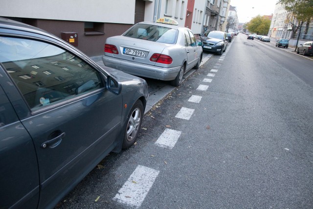 W Opolu 95 procent płatnych miejsc parkowania jest prawidłowo „obmalowana”.