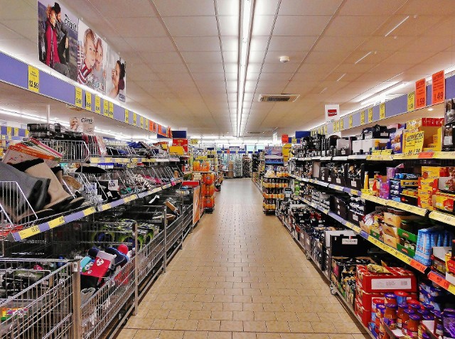 Brytyjskie supermarkety bronią się przed kradzieżami towarów