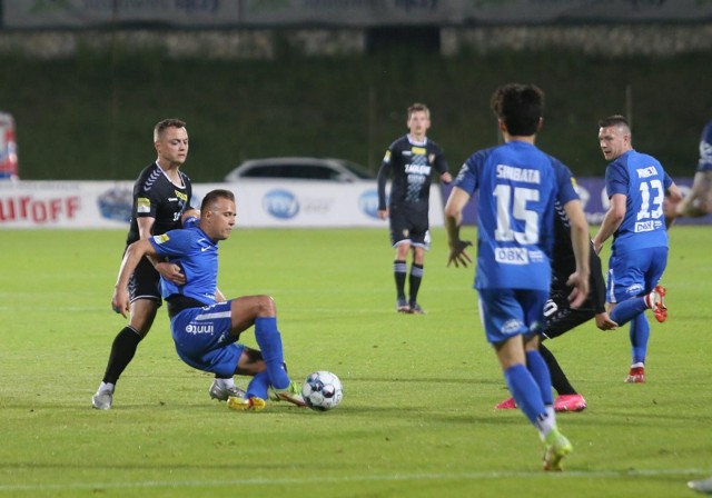Zagłębie remisując 0:0 ze Stomilem zapewniło sobie utrzymanie w I lidze. Po sezonie w Sosnowcu nastąpił czas pożegnań.