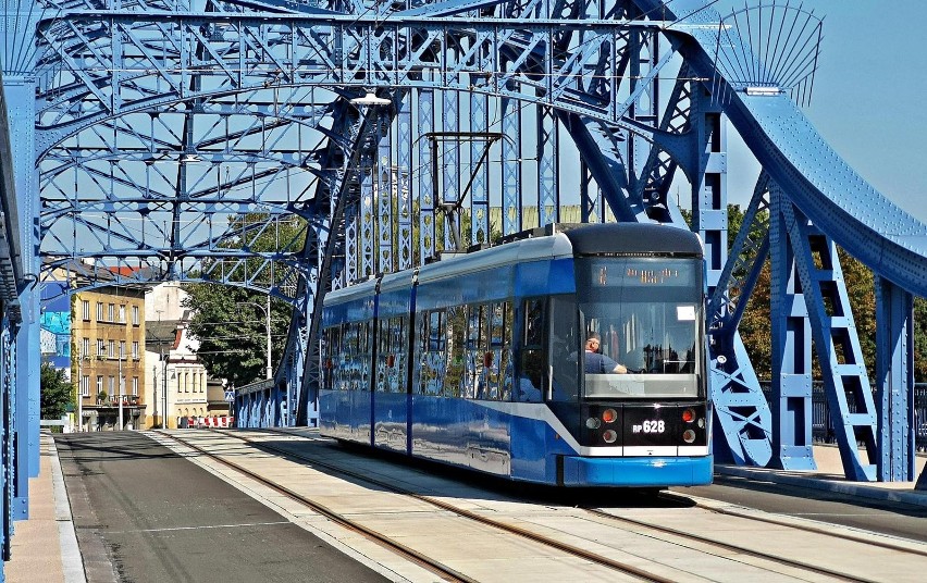 Kraków. Ponad 1200 kolizji i wypadków z udziałem tramwajów i autobusów MPK. Ich naprawa kosztuje miliony złotych