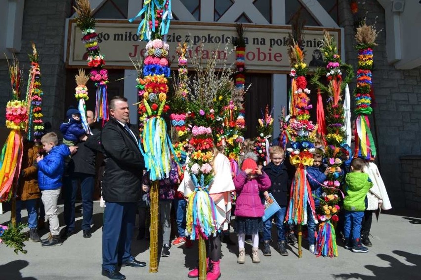 Tradycyjny Konkurs Palm Wielkanocnych w Męcinie [ZDJĘCIA]