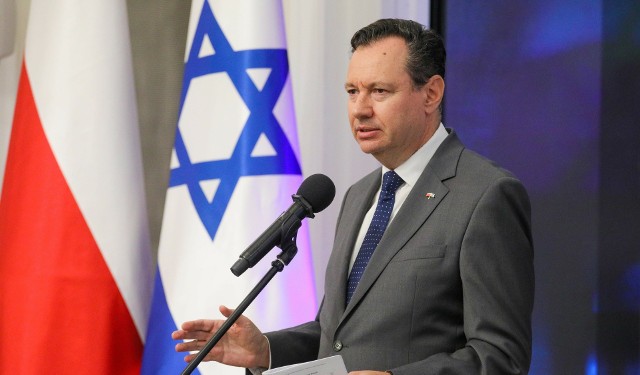 Ambasador Izraela Jakow Liwne został wezwany do MSZ na piątek na godz. 10:00 –  poinformował PAP wiceminister spraw zagranicznych Andrzej Szejna.