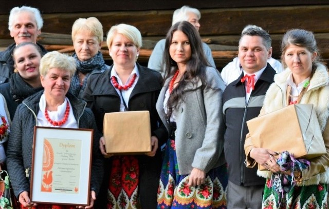 Zespół Folklorystyczny "Piątkowy Stok" zdobył w przeszłości wiele nagród. W 2017 roku Koło Gospodyń Wiejskich zajęło drugie miejsce w konkursie "Potrawy Regionalne" organizowanym przez Muzeum Wsi Radomskiej.