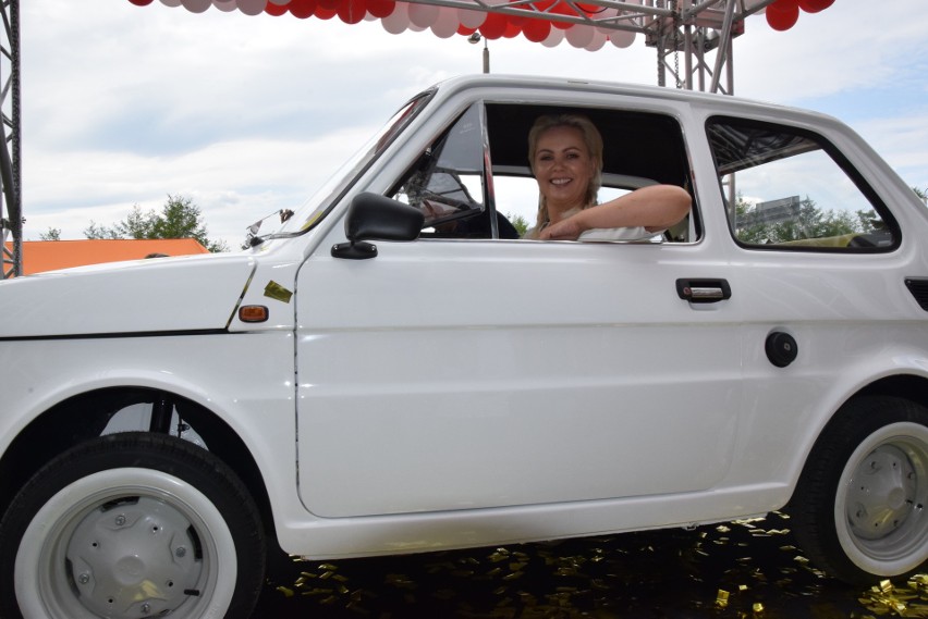 Niesamowity Maluch dla Toma Hanksa: Fiat 126p specjalnie dla aktora. Jest piękny