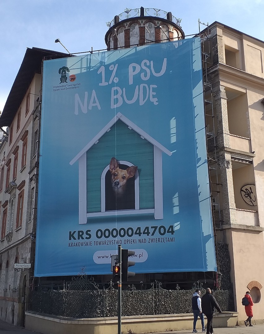 Kraków. Wreszcie koniec gigantycznej reklamy zasłaniającej wieczny remont bezcennego zabytku?