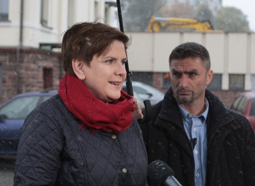 Wybory parlamentarne 2015:Beata Szydło na dworcu PKP w Radomiu: jak tysiące radomian jadę do stolicy