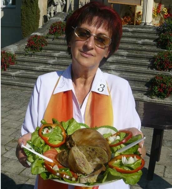 - Ładnie podany salceson ziemniaczany może być ozdobą każdego przyjęcia - mówi Janina Dziemidowicz