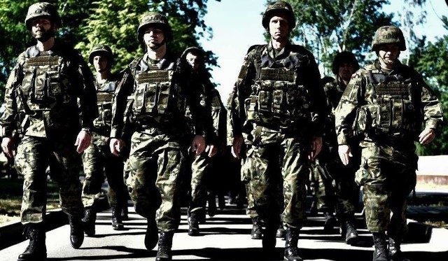 Terytorialsi z szóstej mazowieckiej brygady nie tylko regularnie szlifują swoje umiejętności na poligonach, ale również pomagają kombatantom i weteranom Armii Krajowej.