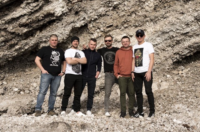 Zespół MDRUMMER zaprasza na koncert promujący nową płytę. Już w piątek, 17 czerwca o godzinie 19 w Amfiteatrze Parku Miejskiego w Starachowicach.