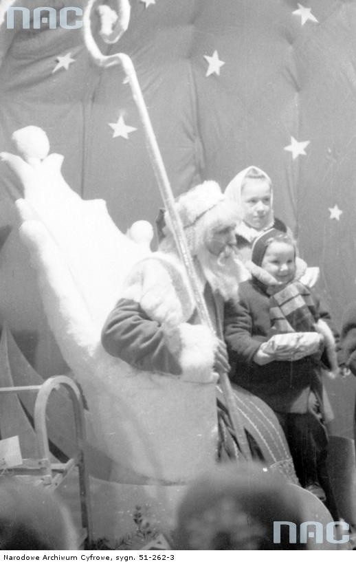 Święty Mikołaj i Dziadek Mróz na starych zdjęciach