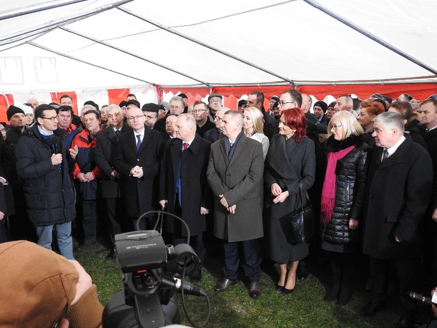 Premier Mateusz Morawiecki z wizytą w Podlaskiem. Odwiedził...